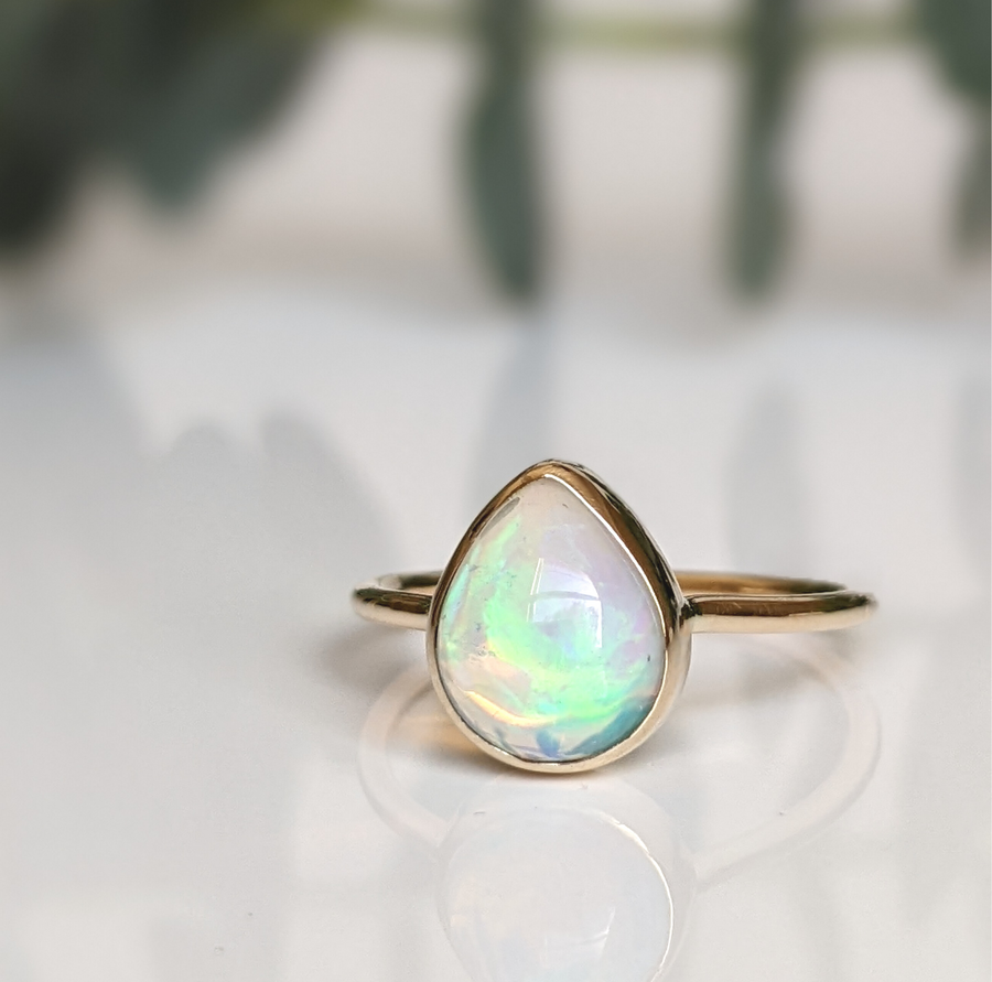 1.23ct Pear Shaped 14k Gold Opal Ring